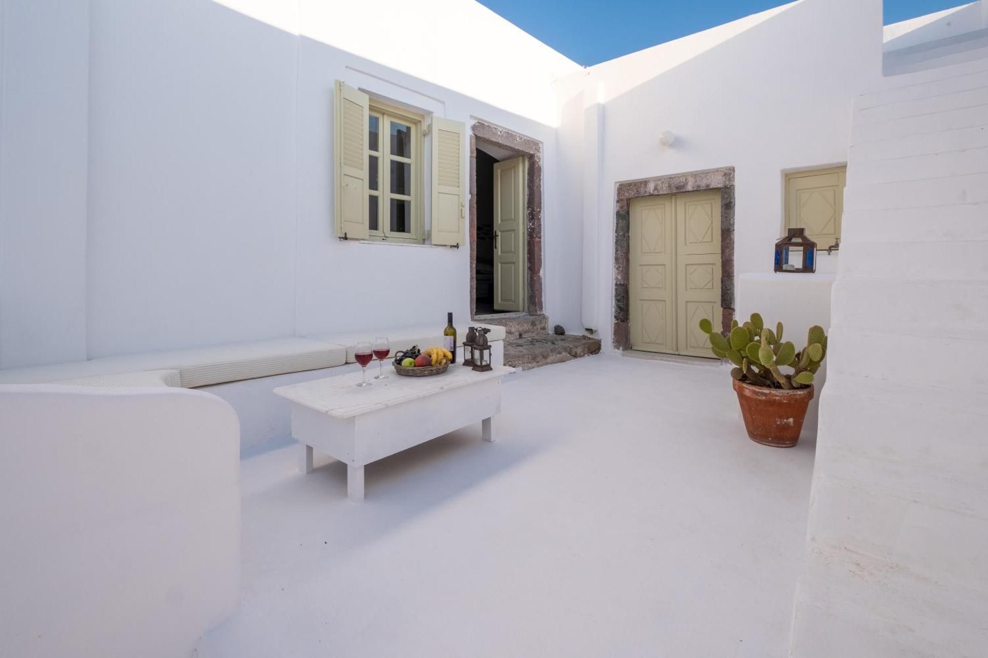Art Canava Luxury Villas Тира Экстерьер фото